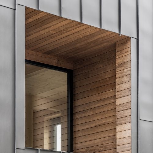 2745e2b1-aef9-45a3-b446-46d9ee97a2d8